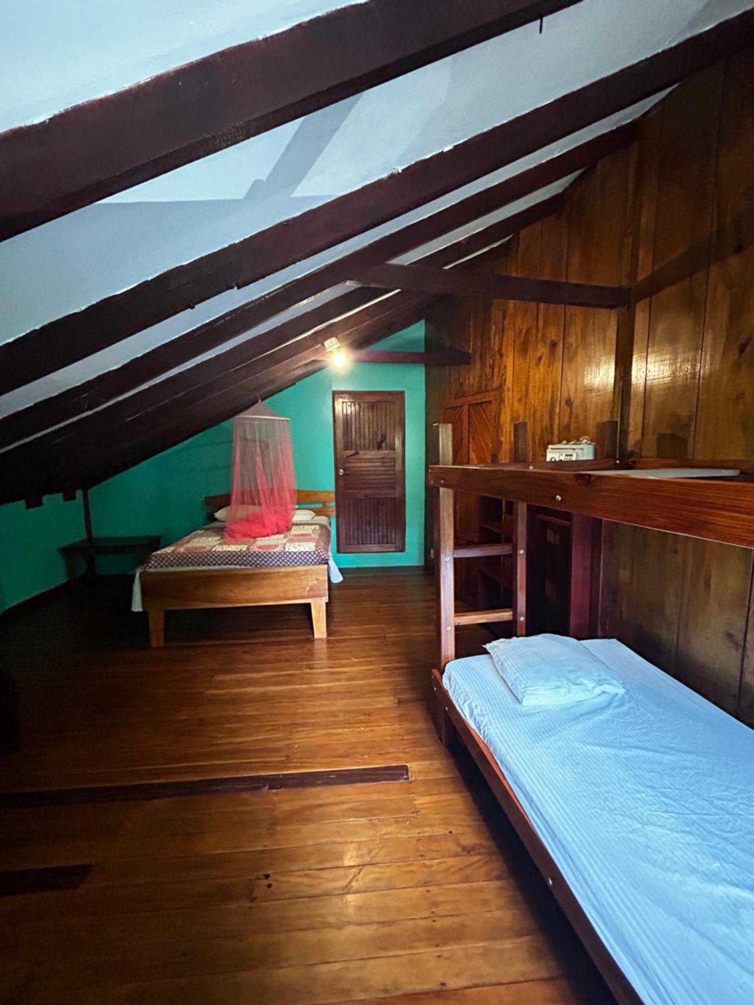 Nativos Corcovado Cabins Drakes Bay Екстериор снимка