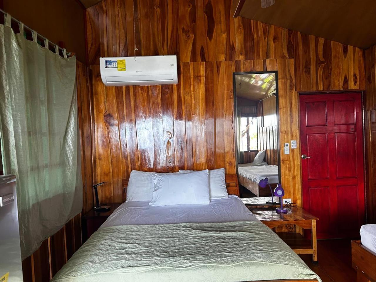 Nativos Corcovado Cabins Drakes Bay Екстериор снимка